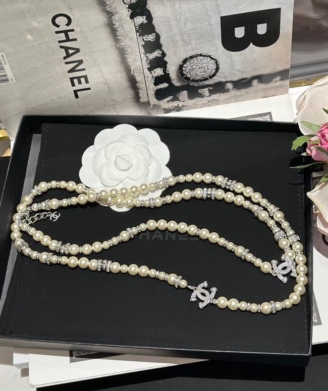 Chanel necklace CE81040