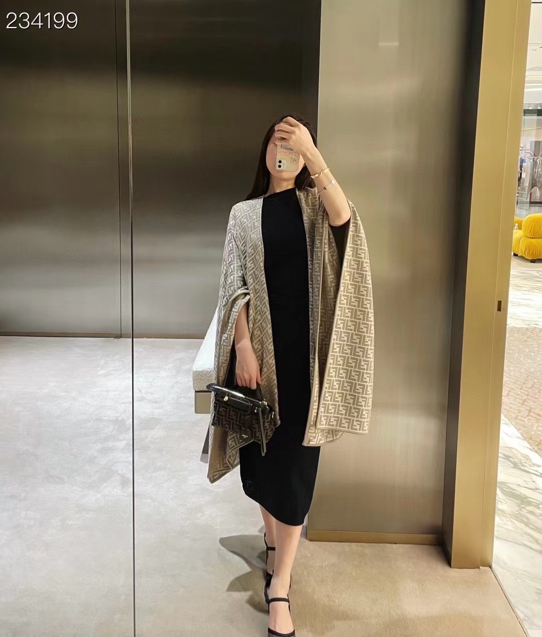 Fendi Cape Double-sided cashmere FDC35908