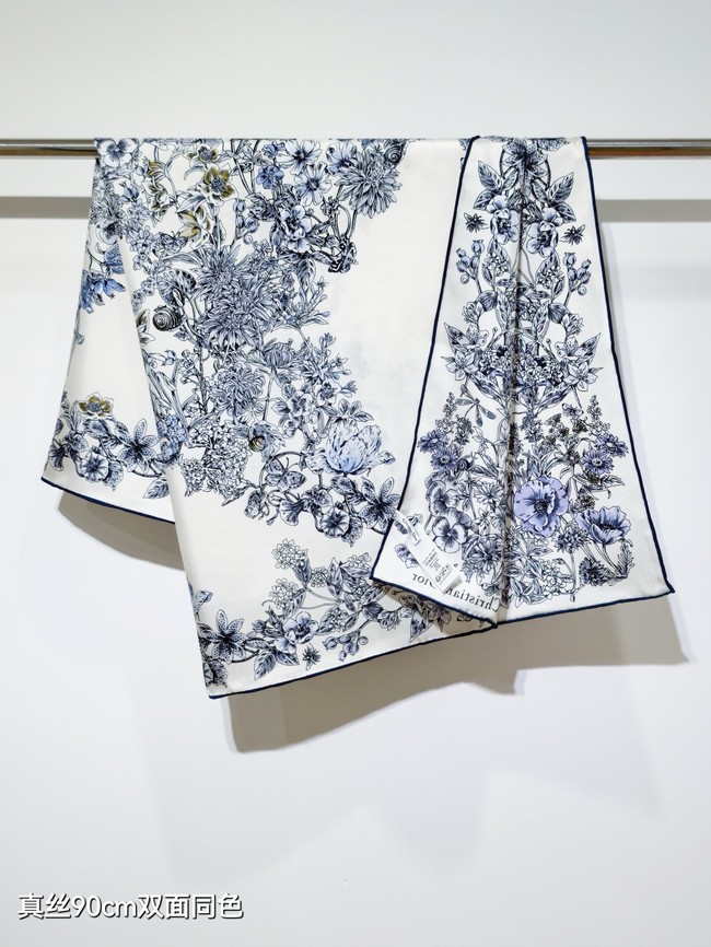 Dior Star 70 Square Scarf KY070