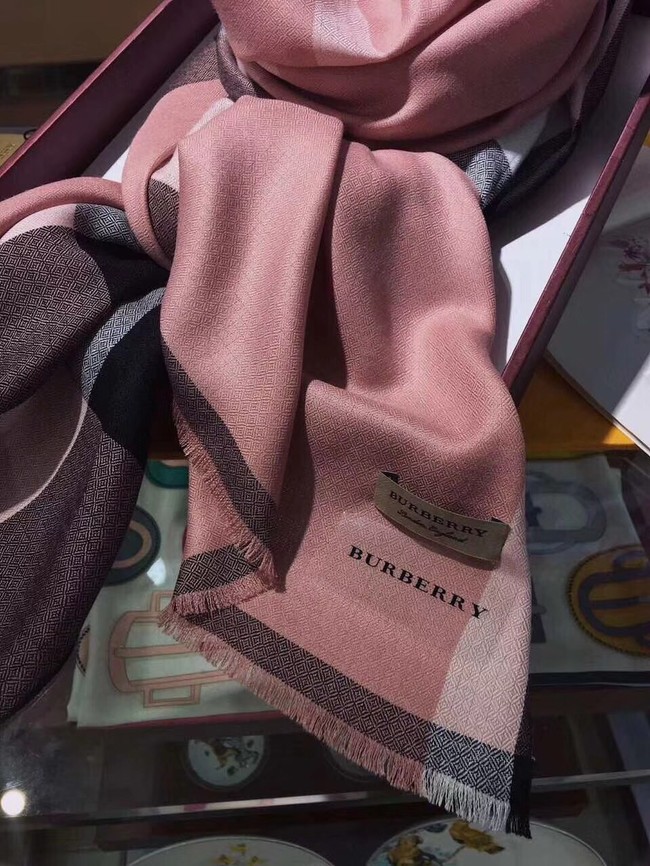 Burberry Shawl Wool Silk and Cotton KY190