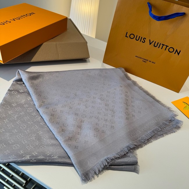 Louis Vuitton Monogram Classic Shawl M97743-3