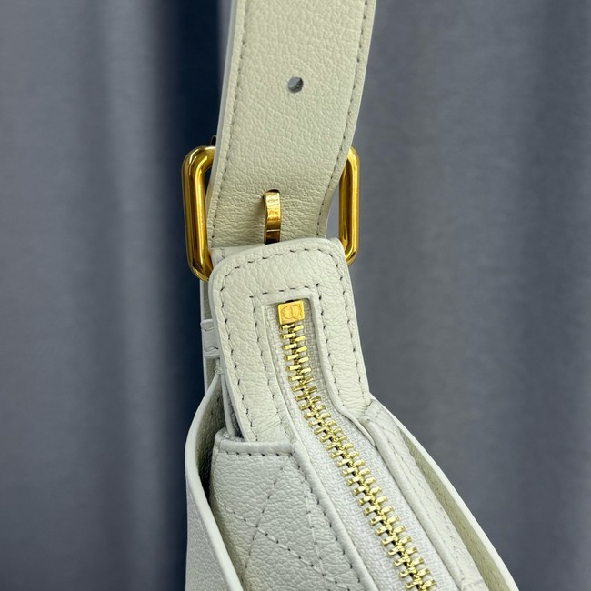 Medium Dior Voyage Bag Latte Flat Macrocannage Grained Calfskin M2846UJ