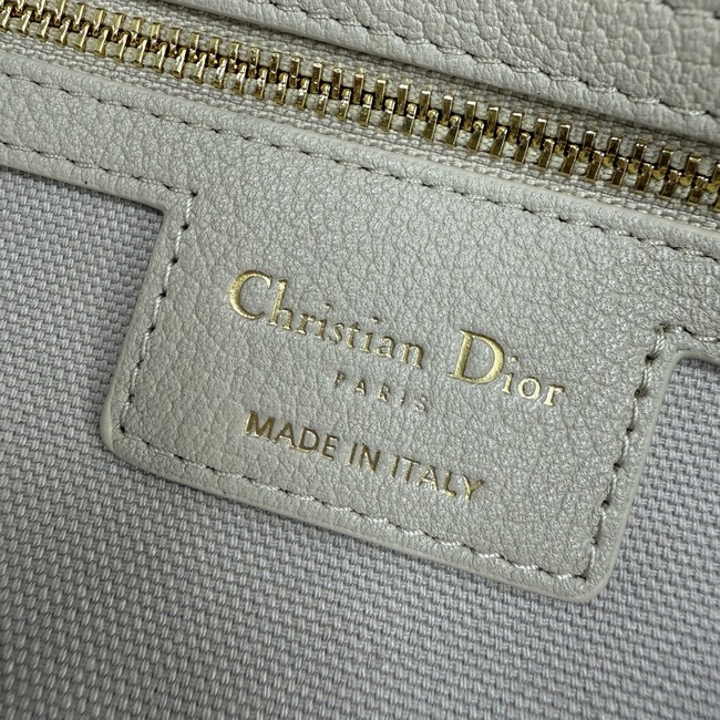 Medium Dior Voyage Bag Powder Beige Flat Macrocannage Grained Calfskin M2846UJ