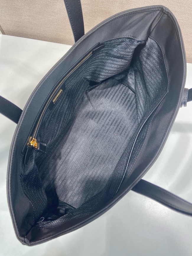 Prada Re-Edition 1978 medium Re-Nylon and Saffiano leather tote bag 1BG555 black