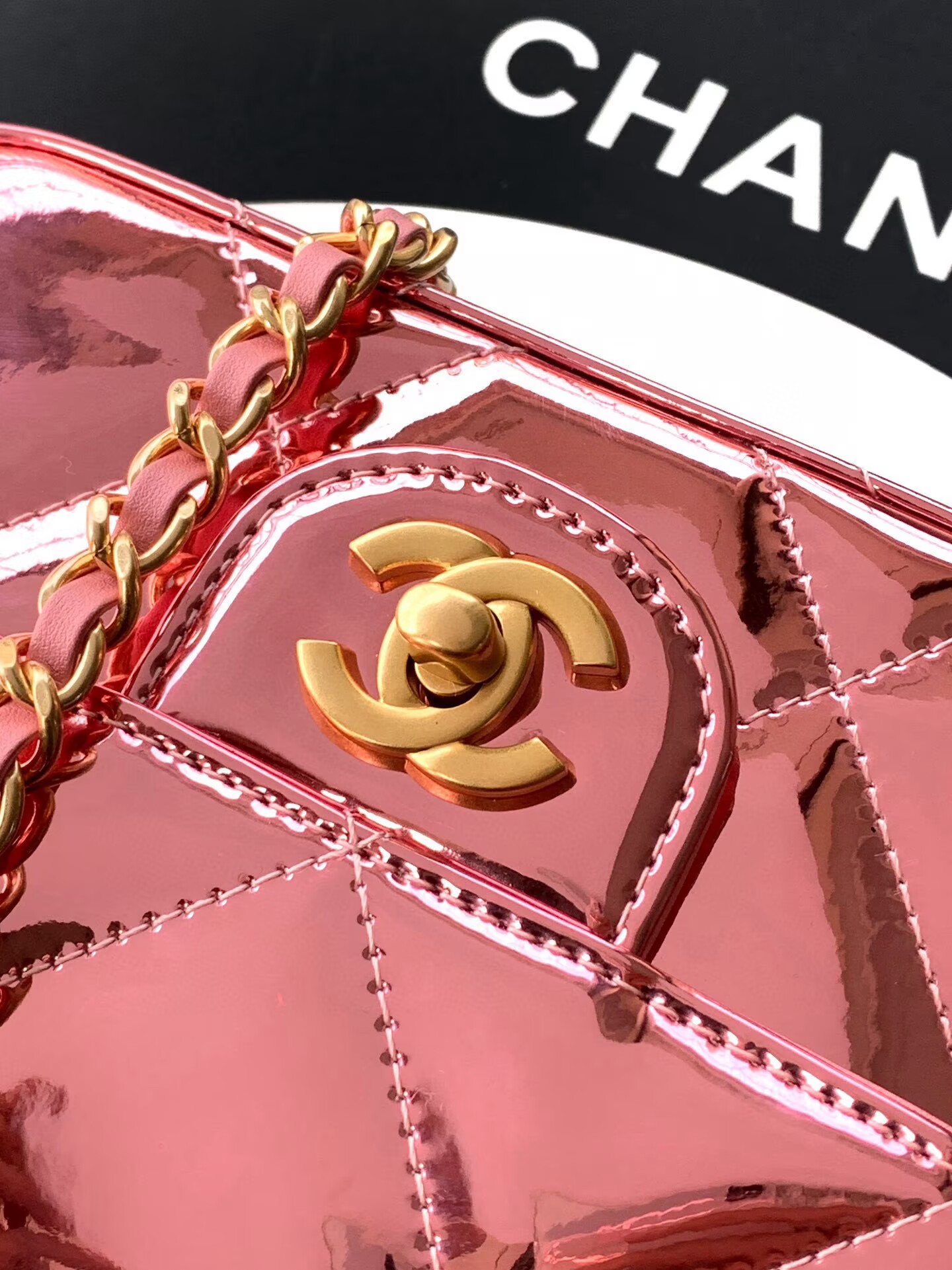 Chanel 25K Original Patent Leather Top Handle Bag  A6320 Pink