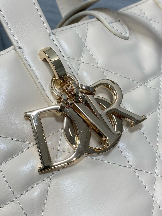 Small Dior Toujours Vertical Tote Bag Macrocannage Crinkled Calfskin M2835 Cream