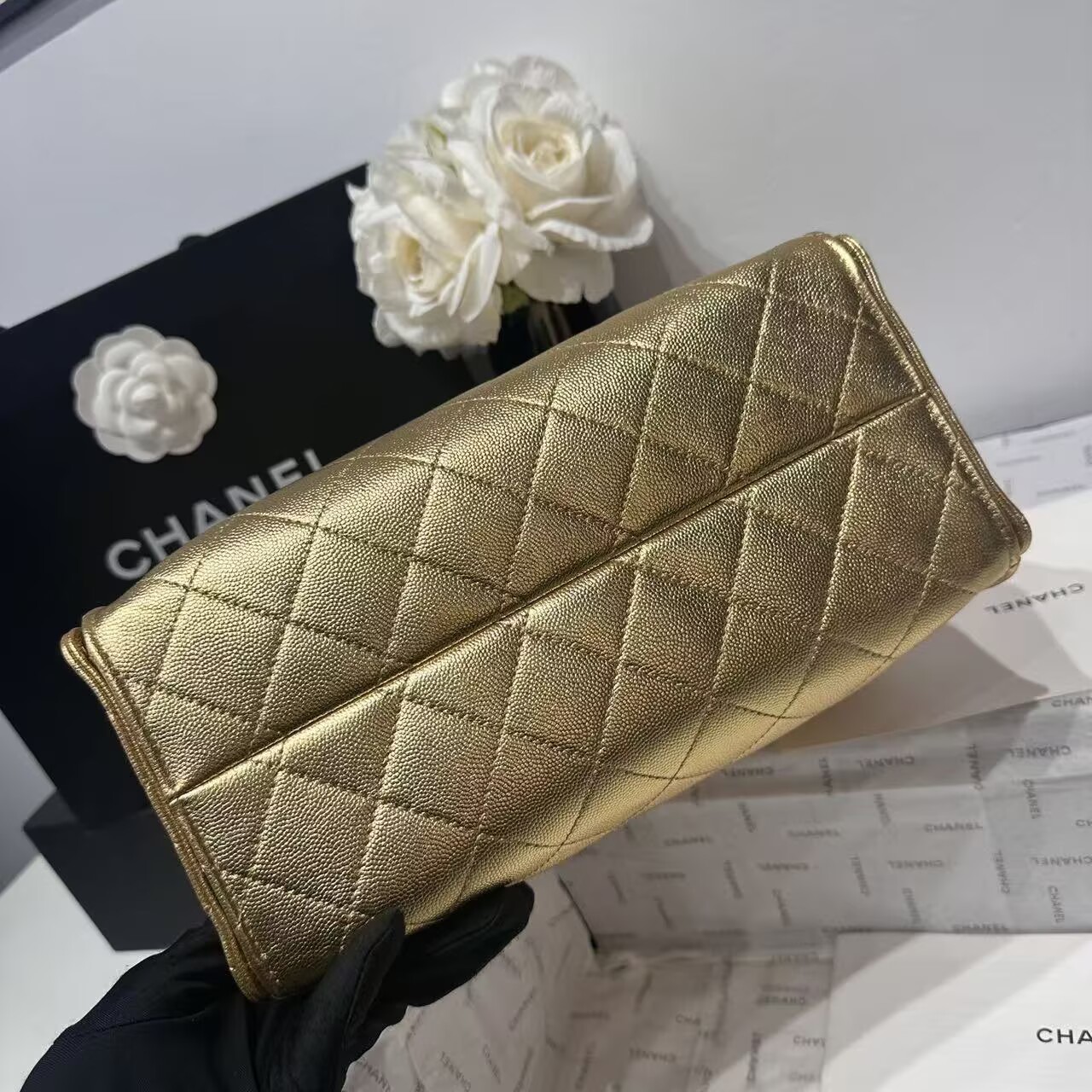 CHANEL 25 SMALL HANDBAG AS5293 New Gold