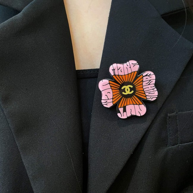 Chanel brooch CE81775
