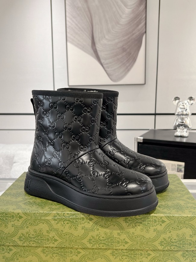 Gucci Womens boot with merino wool lining 857912-6