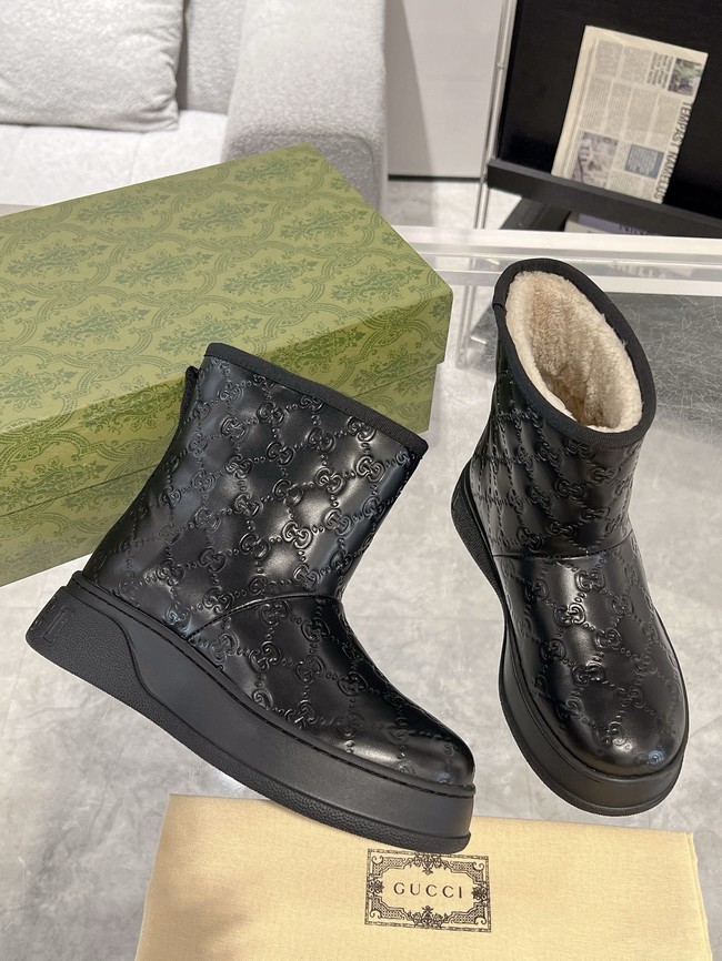 Gucci Womens boot with merino wool lining 857912-6