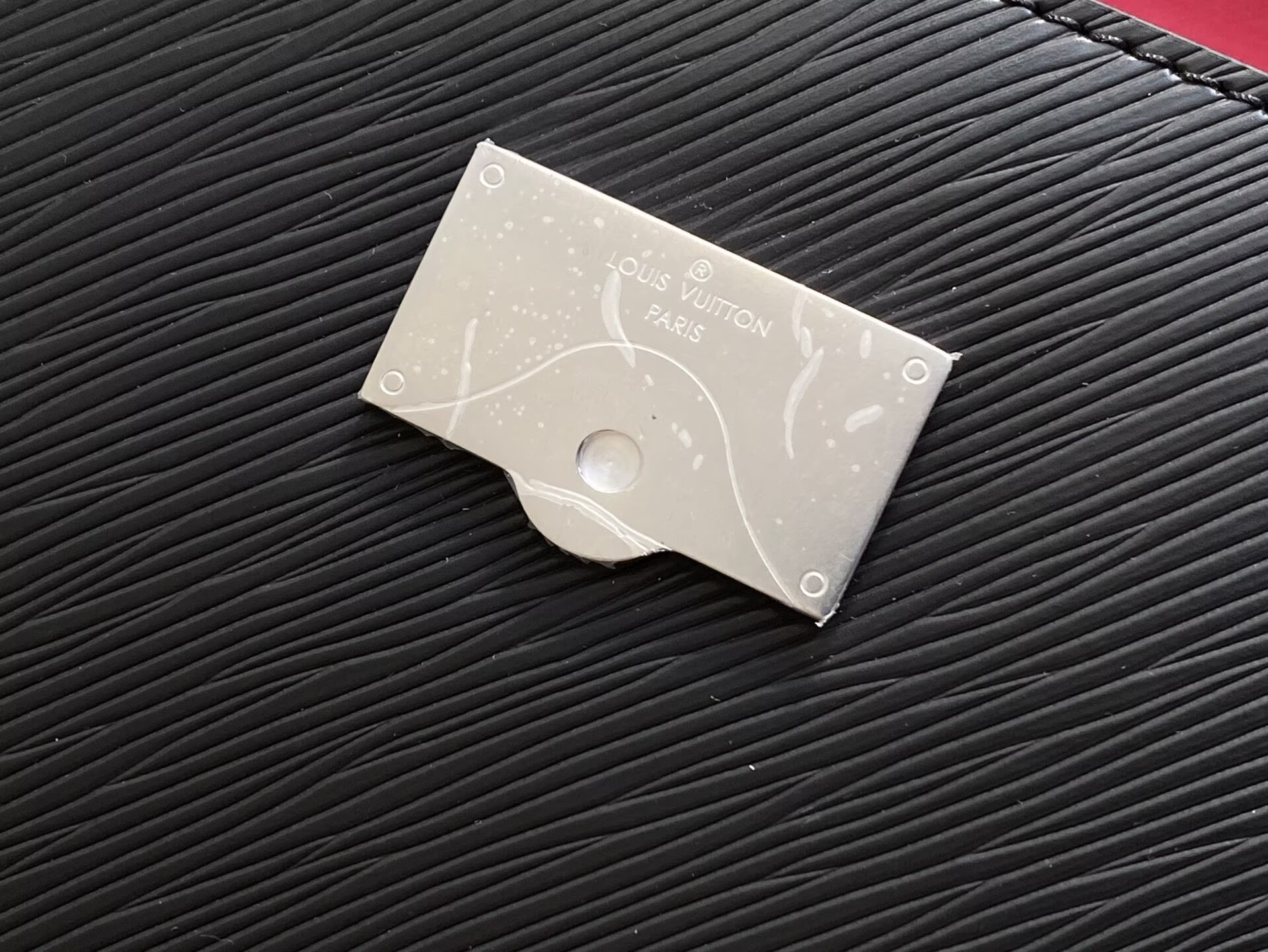 Louis Vuitton Cluny MM EPI Leather M58931 Black