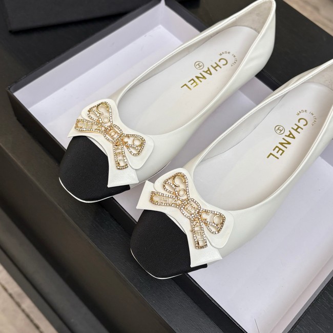CHANEL Ballet flats C35960-2