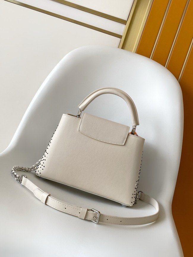 Louis Vuitton Capucines BB M12978 cream