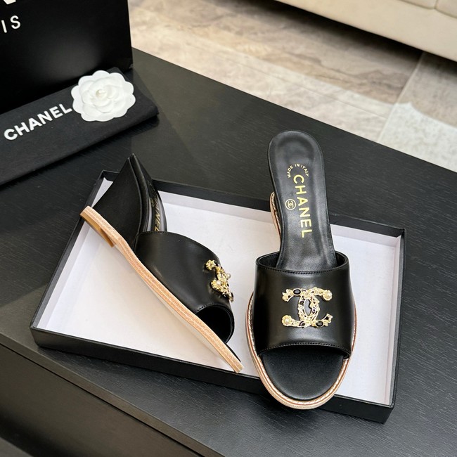 Chanel Slippers 66943-17